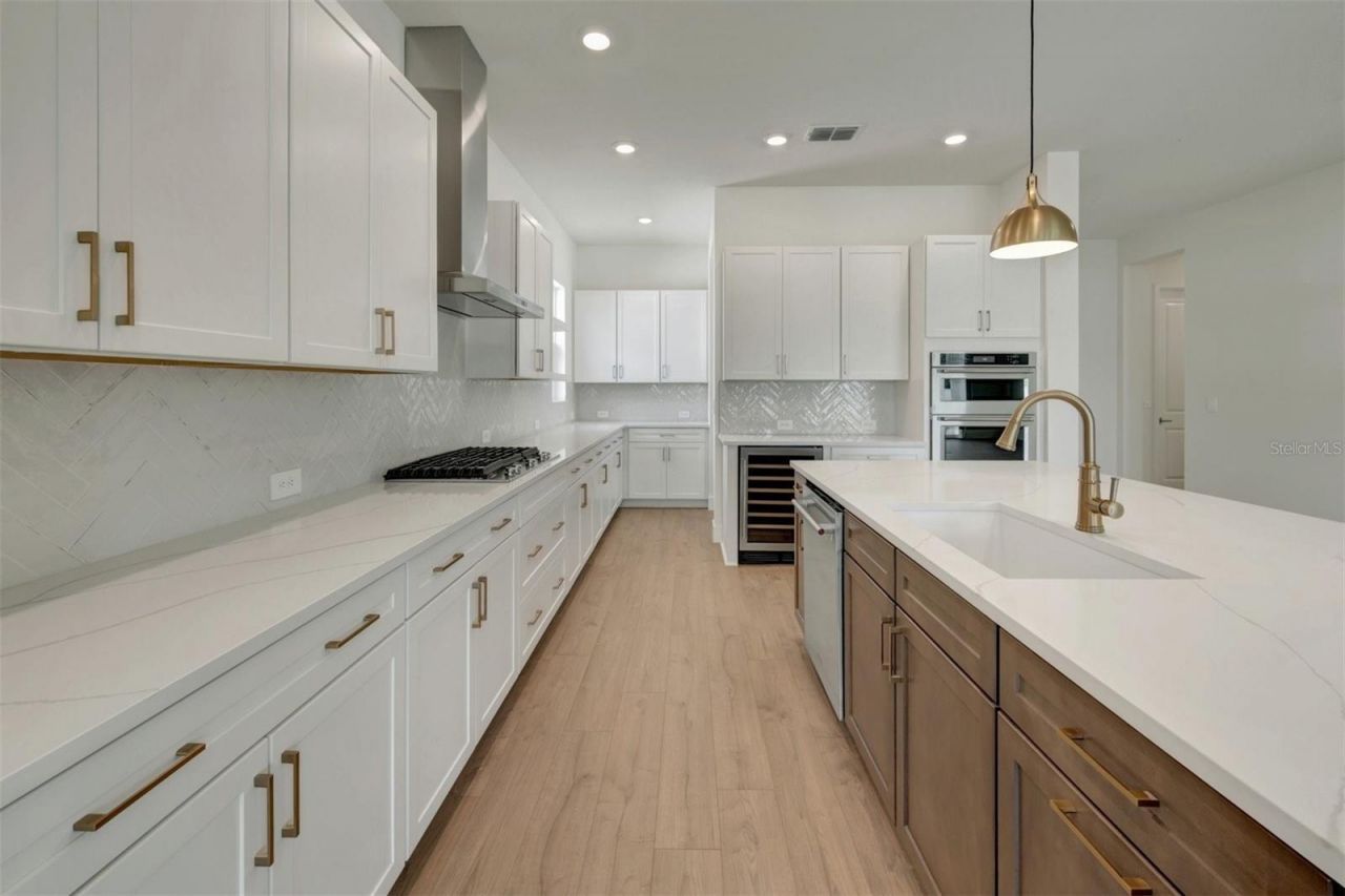 7249 Meadowshade Court, Sarasota, FL 34241 Photo