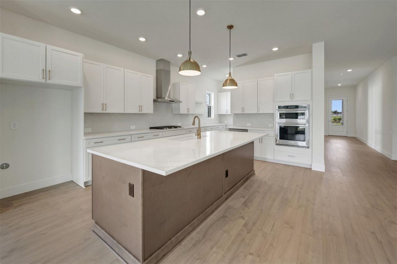 7249 Meadowshade Court, Sarasota, FL 34241 Photo