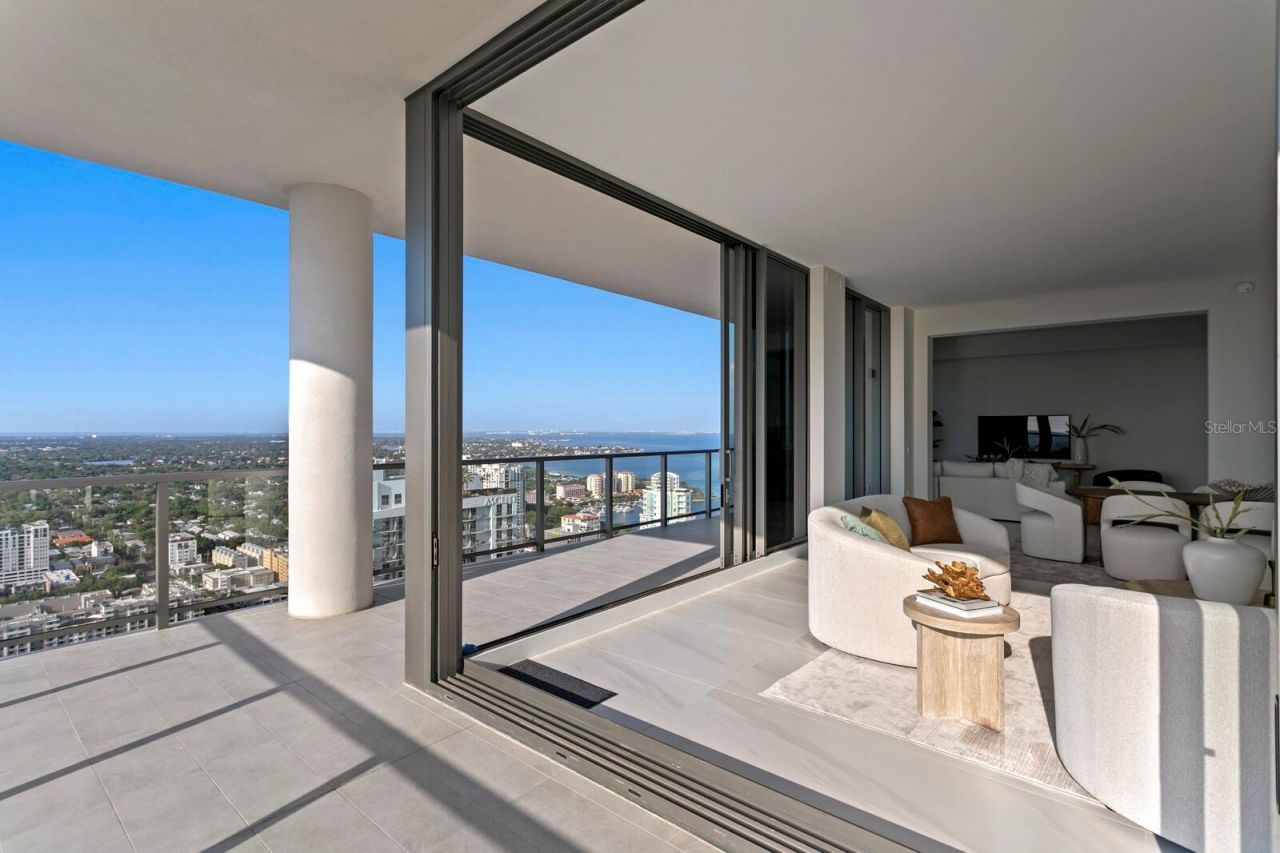 275 1st Avenue S, Unit 4101, Saint Petersburg, FL 33701 Photo