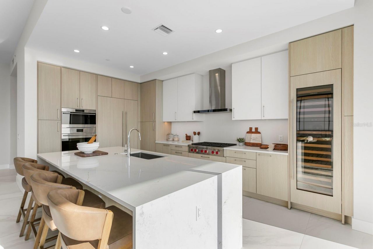 275 1st Avenue S, Unit 4101, Saint Petersburg, FL 33701 Photo