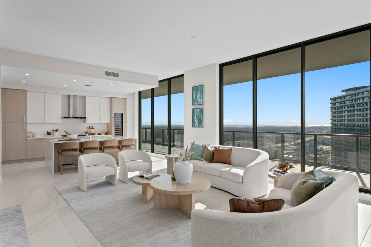 275 1st Avenue S, Unit 4101, Saint Petersburg, FL 33701 Photo