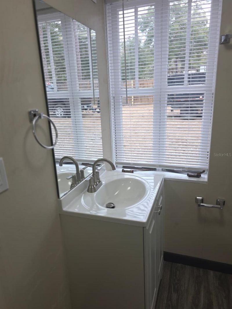 710 NE 11th Avenue, Gainesville, FL 32601 Photo