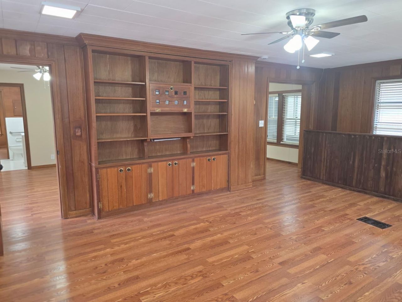 710 NE 11th Avenue, Gainesville, FL 32601 Photo