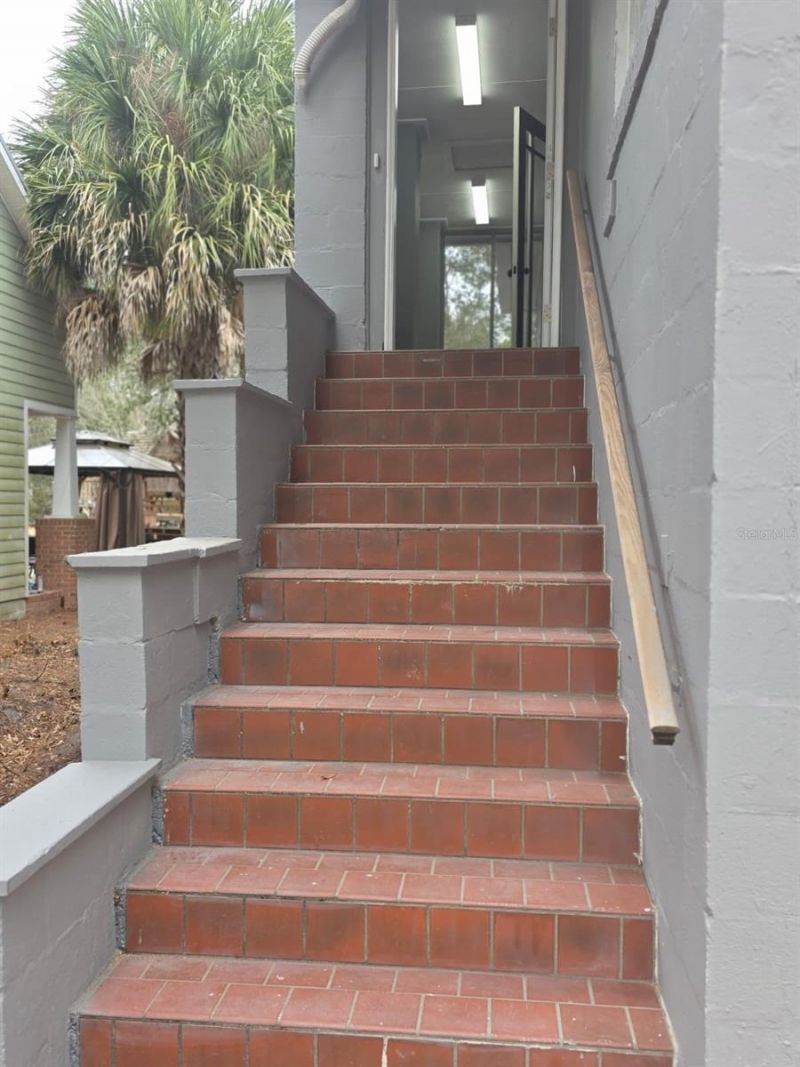 710 NE 11th Avenue, Gainesville, FL 32601 Photo