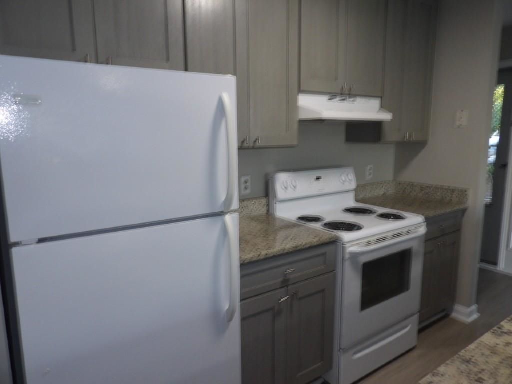 4363 Spa Dr.  Photo 4