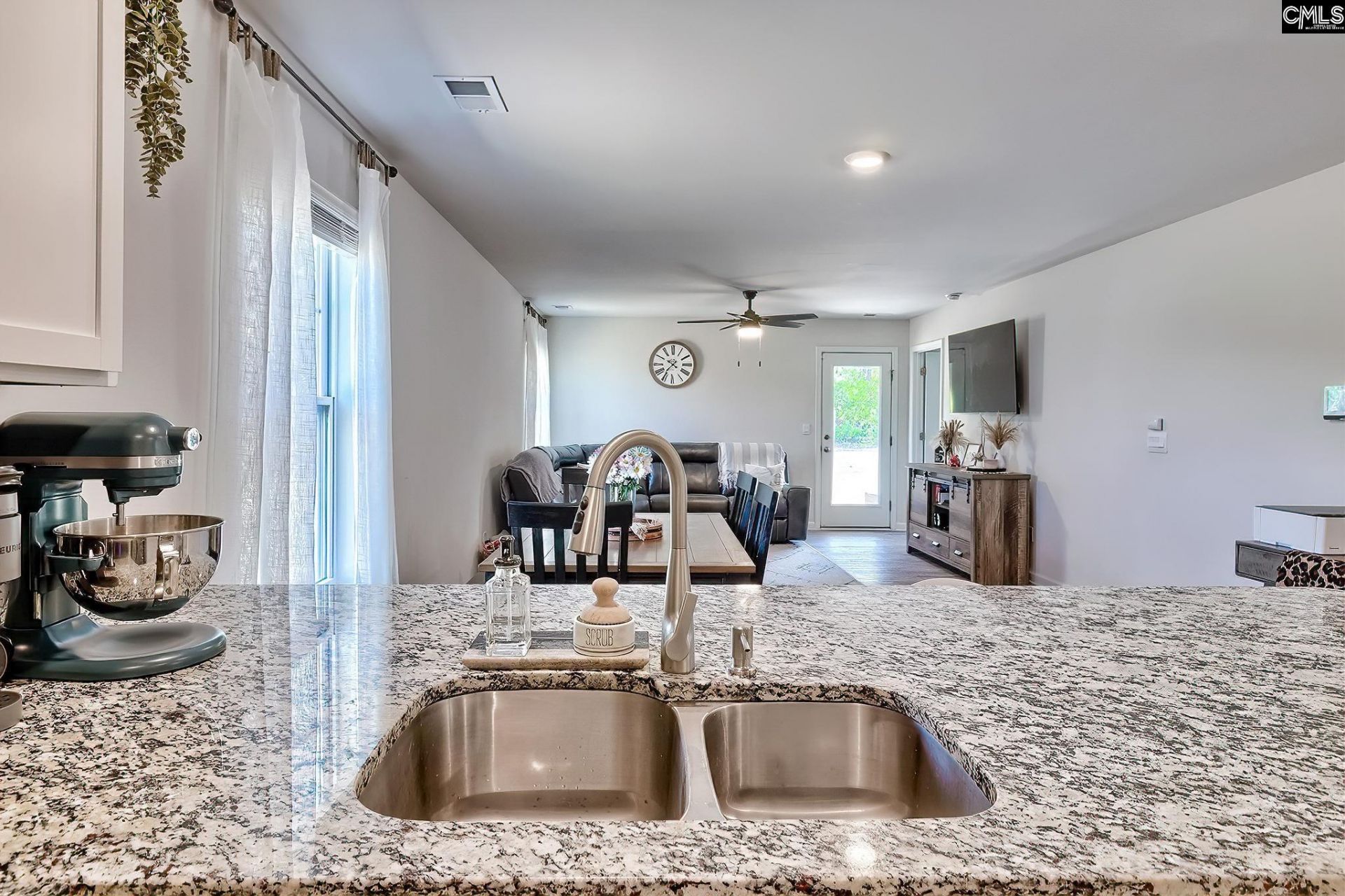 1050 Mckittrick Drive  Photo 20