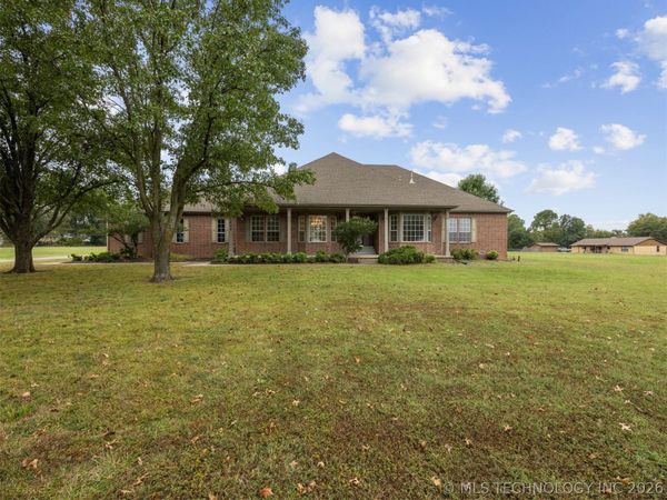 1430 S 177th East Avenue , Tulsa, OK 74108