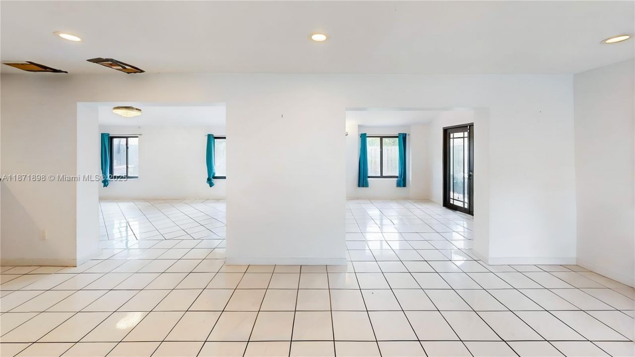 15166 SW 94th Ter , Miami, FL 33196 Photo