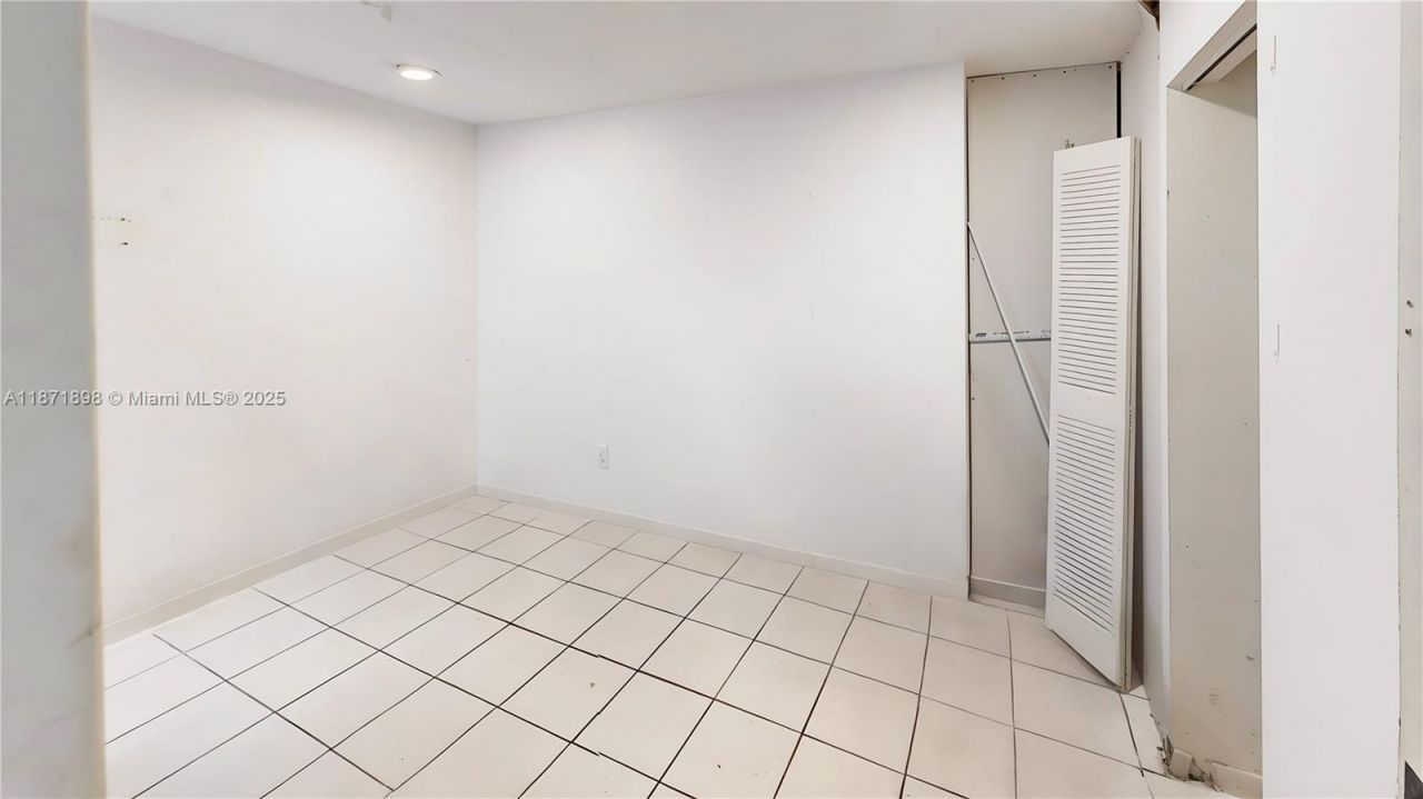 15166 SW 94th Ter , Miami, FL 33196 Photo