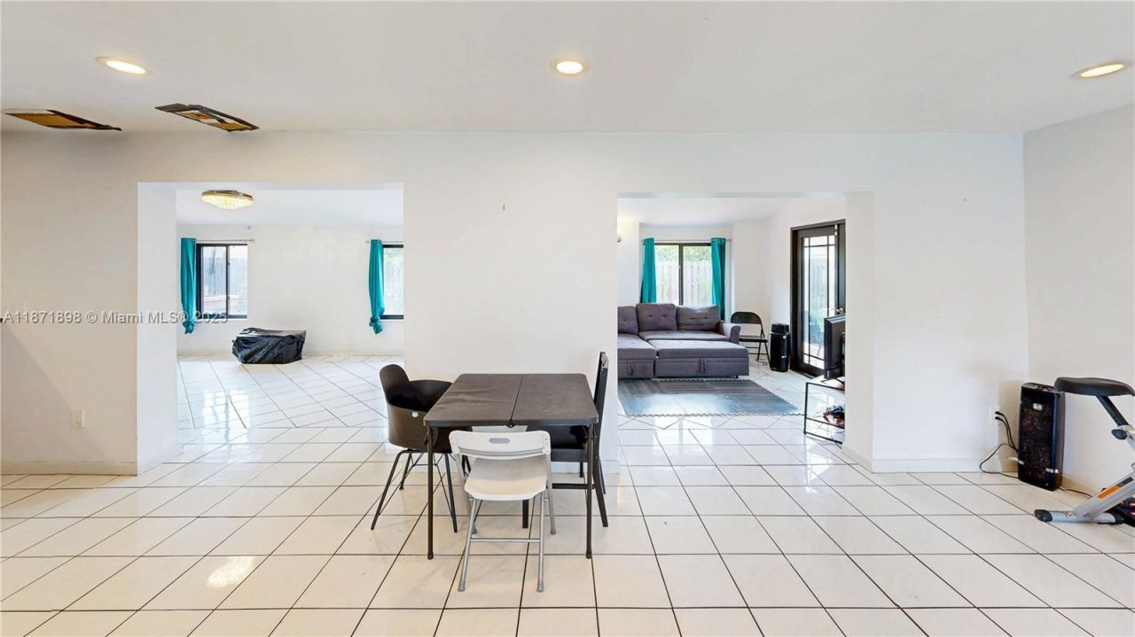 15166 SW 94th Ter , Miami, FL 33196 Photo