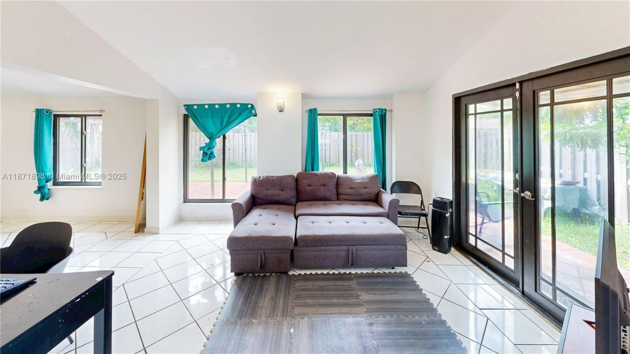 15166 SW 94th Ter , Miami, FL 33196 Photo