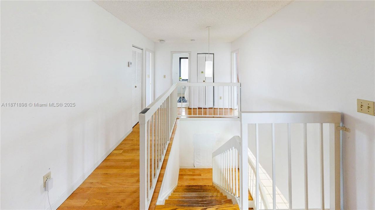 15166 SW 94th Ter , Miami, FL 33196 Photo