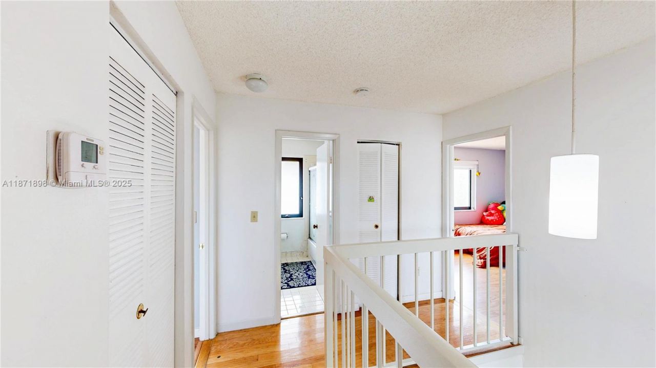 15166 SW 94th Ter , Miami, FL 33196 Photo