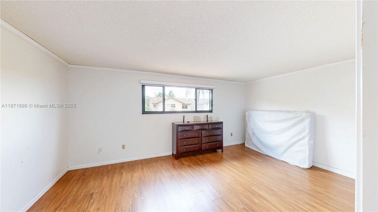 15166 SW 94th Ter , Miami, FL 33196 Photo