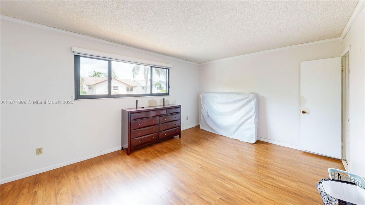 15166 SW 94th Ter , Miami, FL 33196 Photo