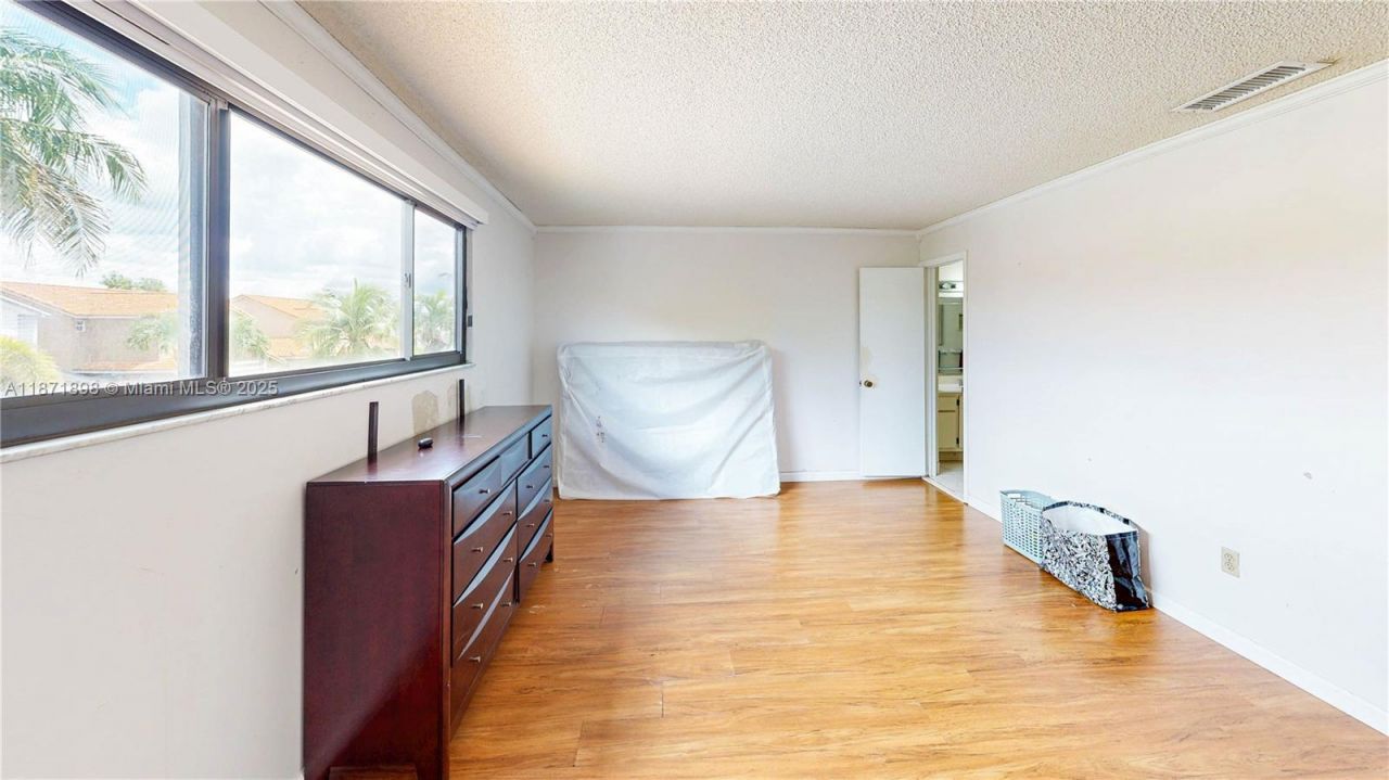 15166 SW 94th Ter , Miami, FL 33196 Photo