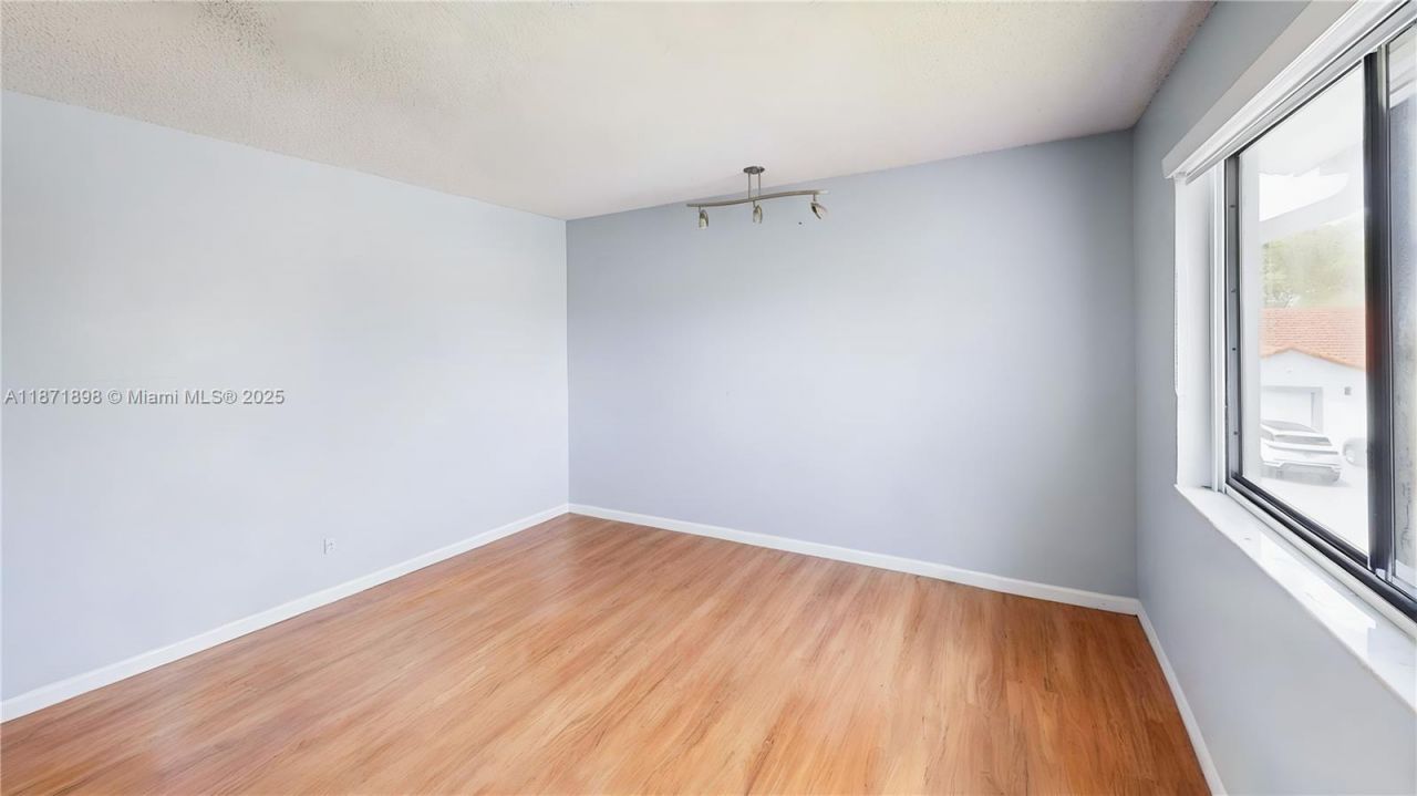 15166 SW 94th Ter , Miami, FL 33196 Photo