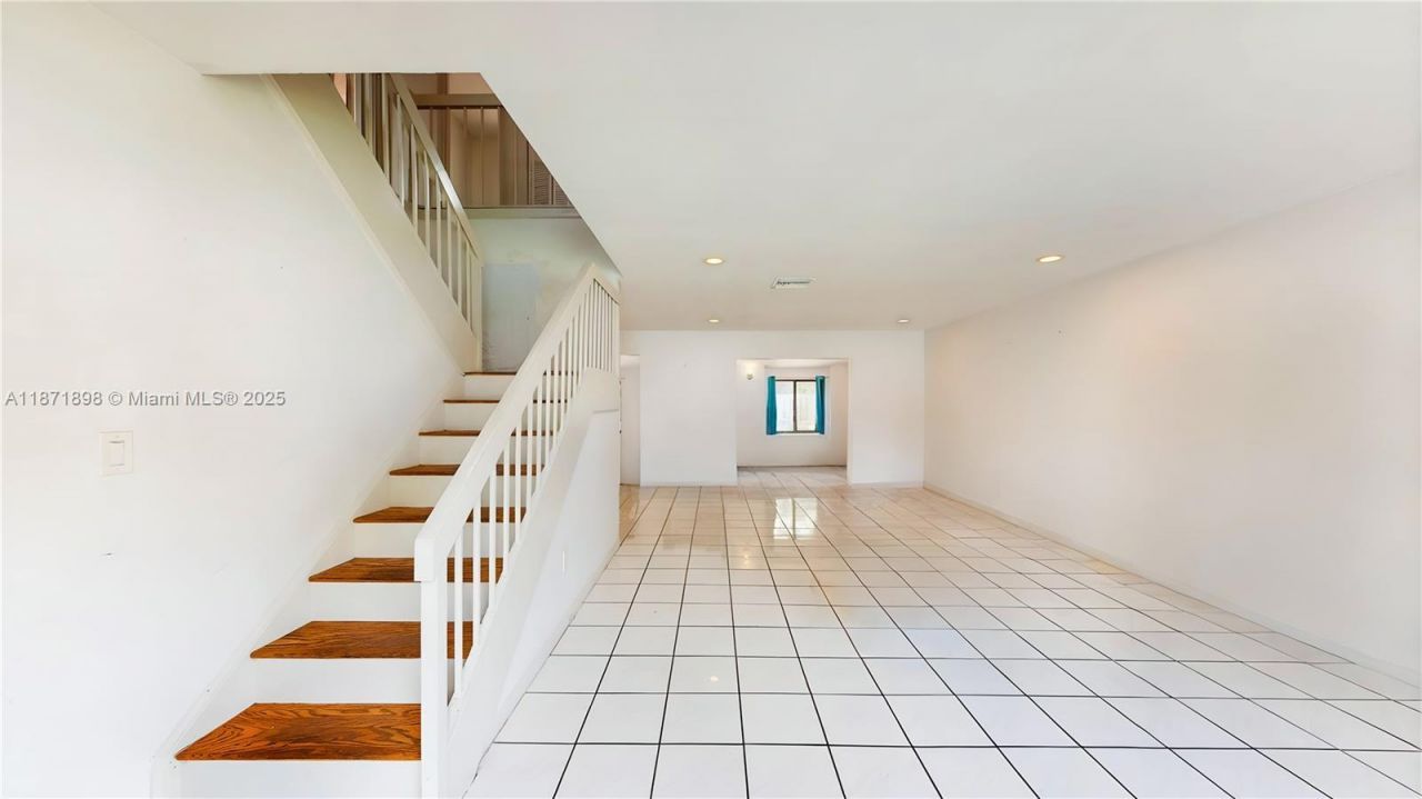 15166 SW 94th Ter , Miami, FL 33196 Photo