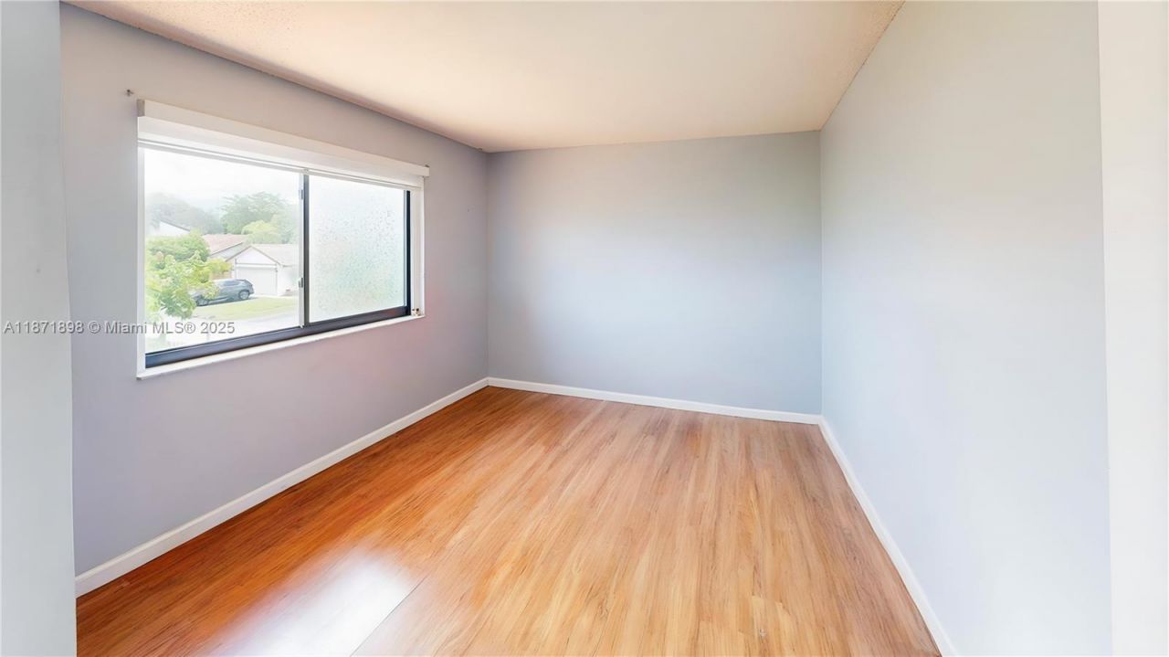 15166 SW 94th Ter , Miami, FL 33196 Photo