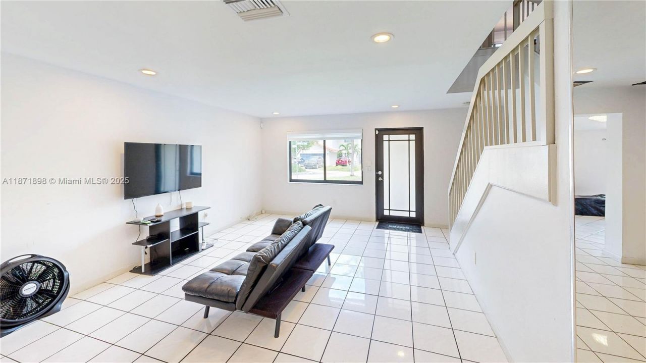 15166 SW 94th Ter , Miami, FL 33196 Photo