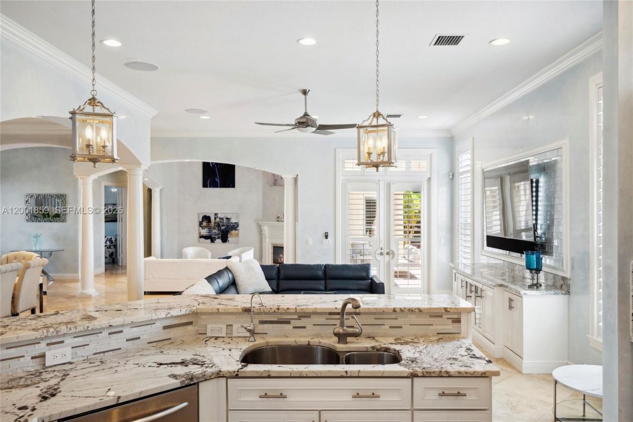 1008 Mandarin Isle, Fort Lauderdale, FL 33315 Photo