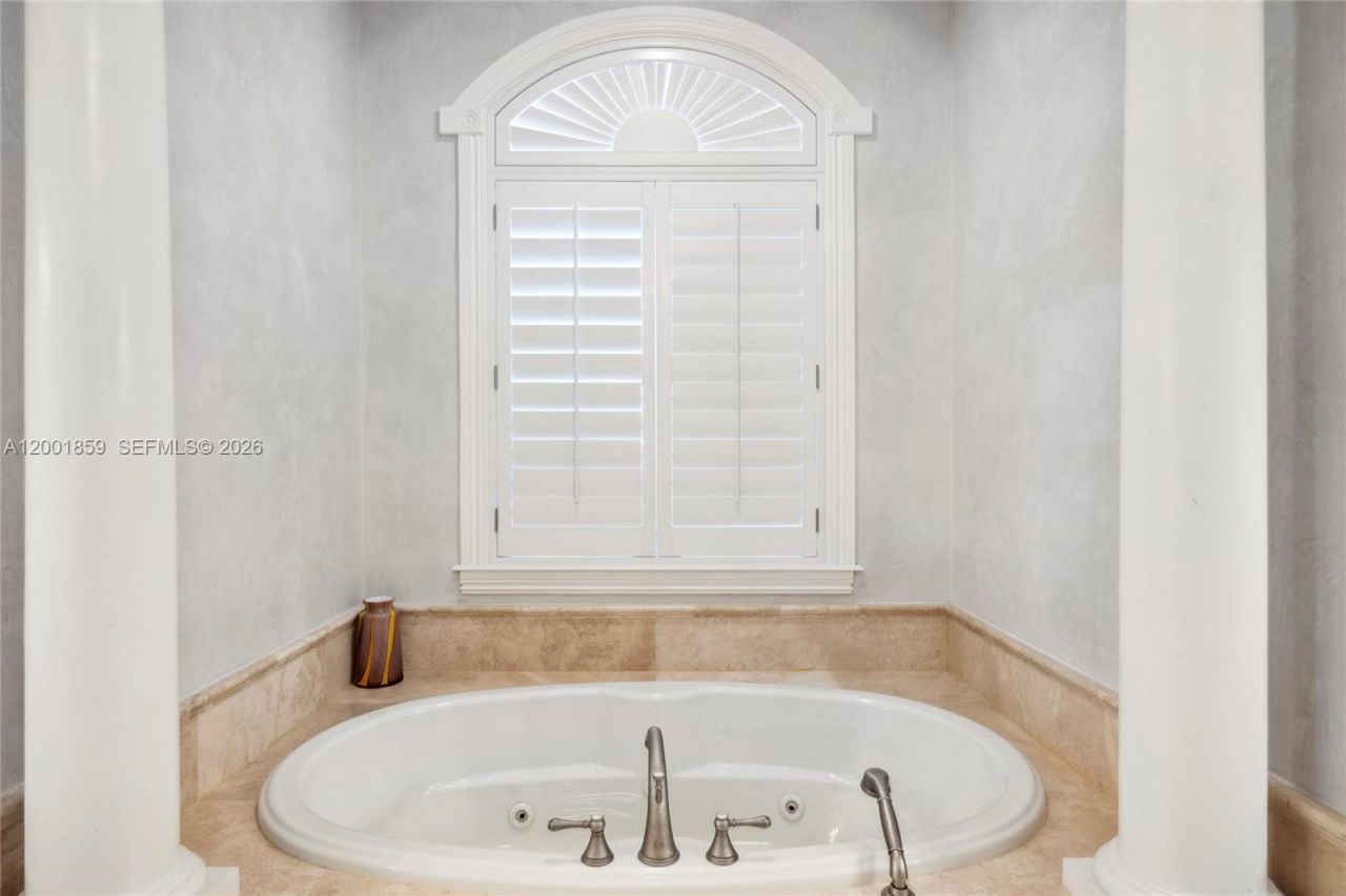 1008 Mandarin Isle, Fort Lauderdale, FL 33315 Photo