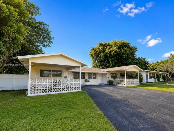 2051 NE 25th Ave, Pompano Beach, FL 33062