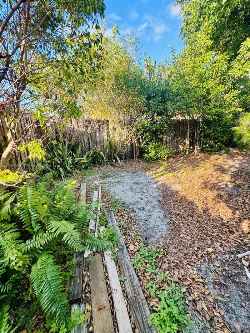 2051 NE 25th Ave , Pompano Beach, FL 33062 Photo