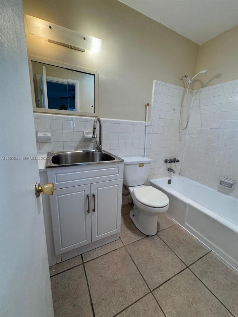 2051 NE 25th Ave, Pompano Beach, FL 33062 Photo