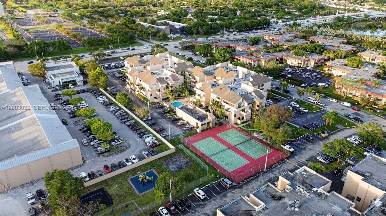 10400 SW 108th Ave, Unit A215, Miami, FL 33176 Photo