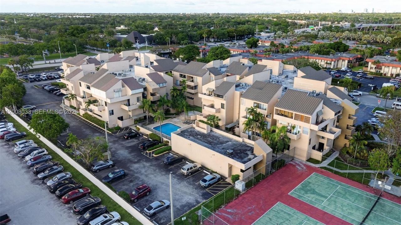 10400 SW 108th Ave, Unit A215, Miami, FL 33176 Photo