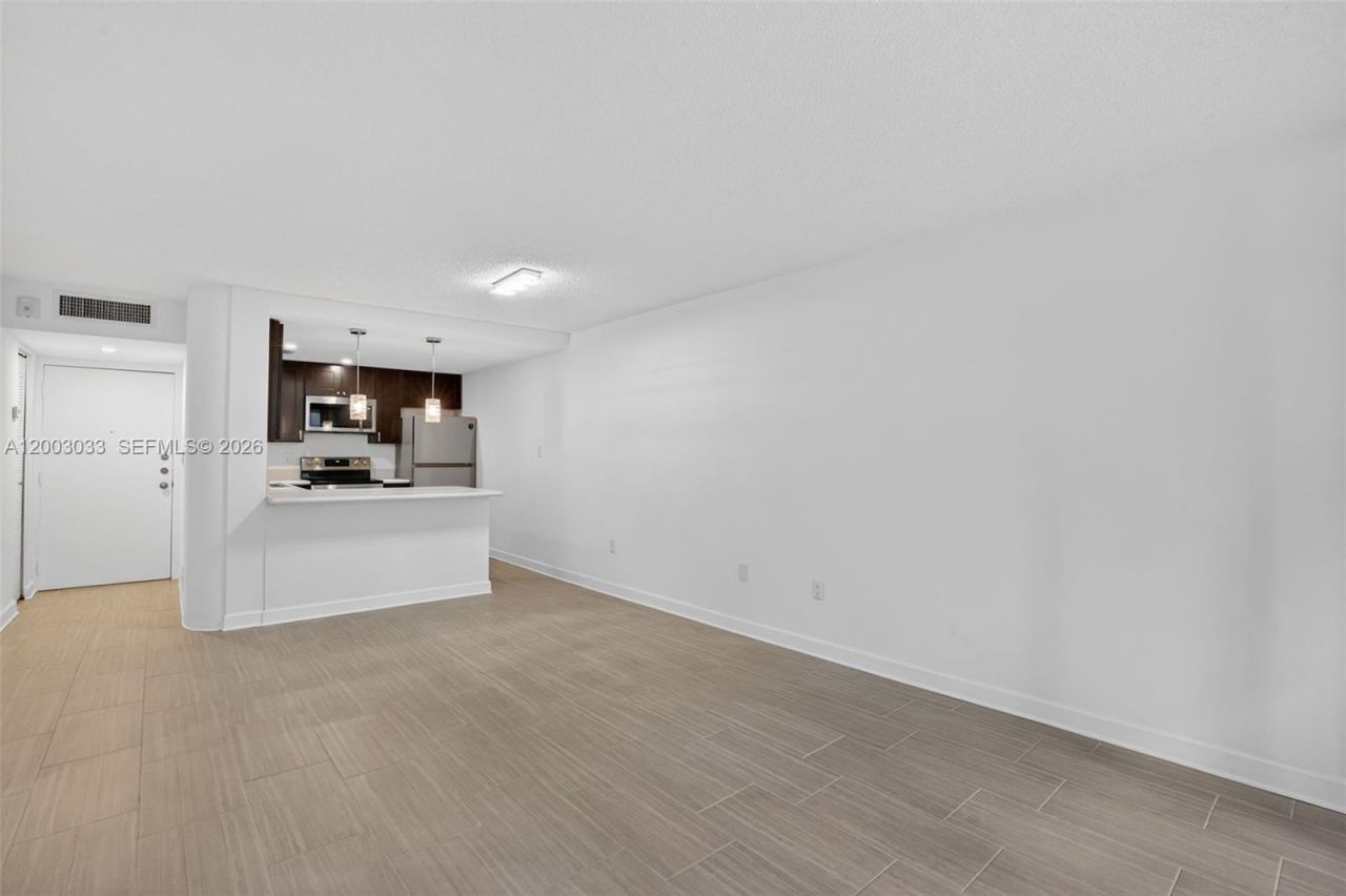 10400 SW 108th Ave, Unit A215, Miami, FL 33176 Photo