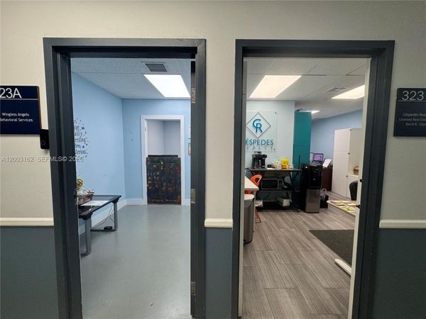 717 Ponce De Leon Blvd, Unit 323, Coral Gables, FL 33134