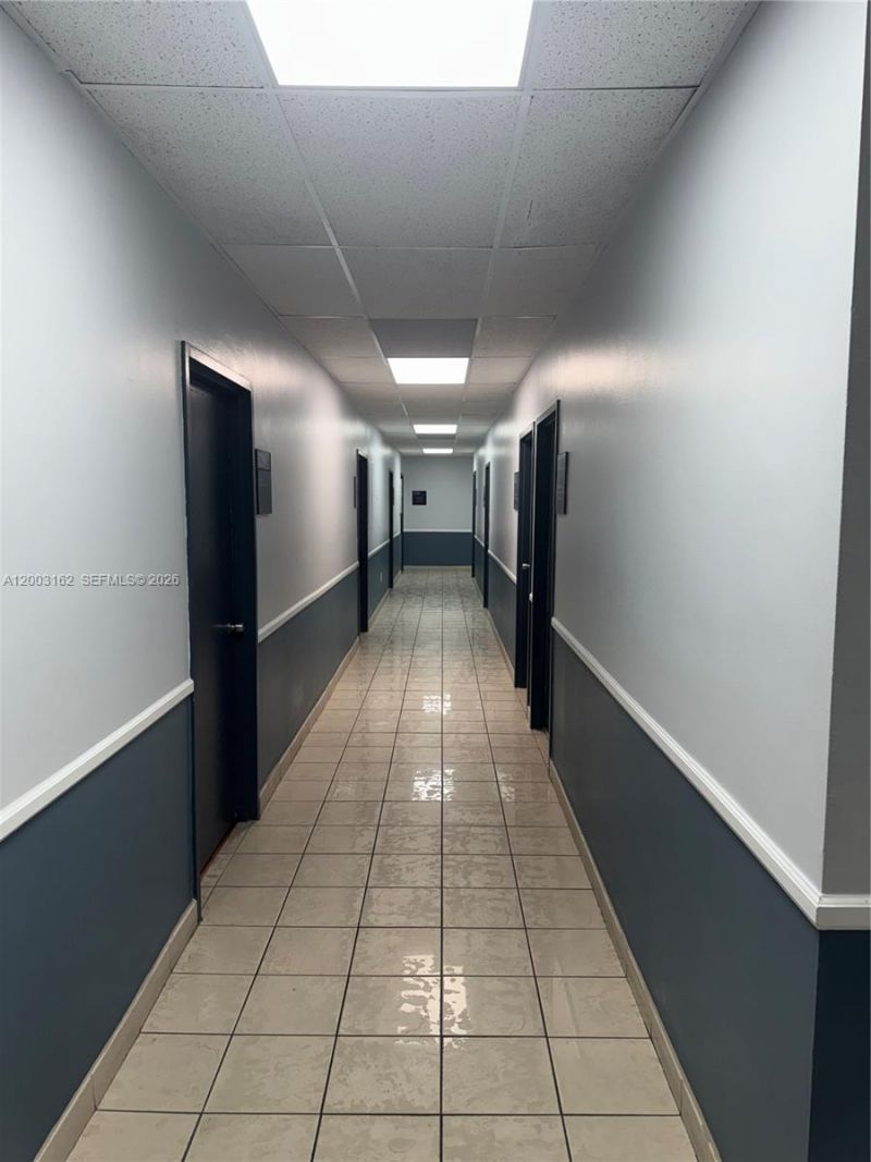 717 Ponce De Leon Blvd, Unit 323, Coral Gables, FL 33134 Photo