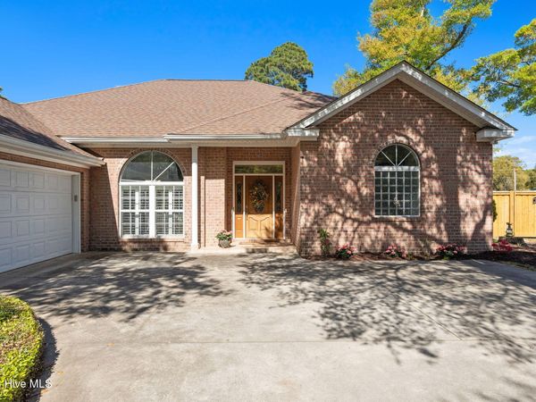 1872 Oak Harbour Drive SW, Ocean Isle Beach, NC 28469