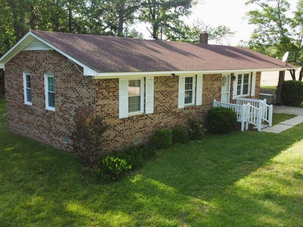 1620 Hallsboro Road , Clarkton, NC 28433