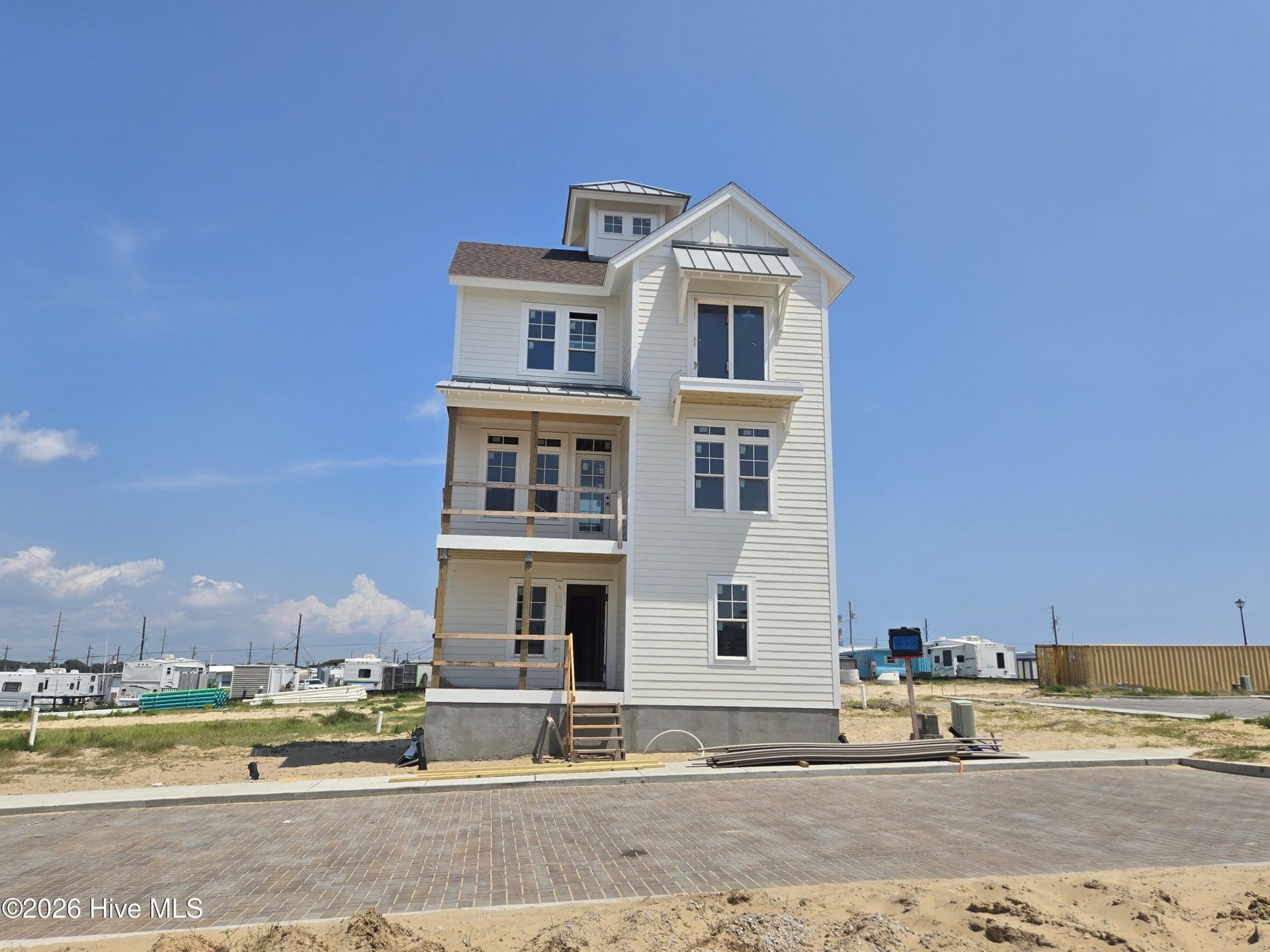 137 Ocean Promenade, Indian Beach, NC 28512 Main Photo