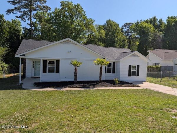 2034 Hunters Ridge Drive , Midway Park, NC 28544