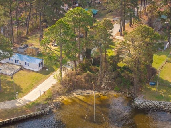 147 Rhodes Drive, Columbia, NC 27925