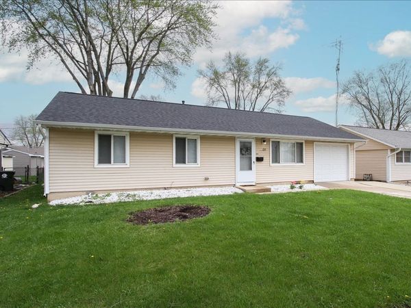 814 Oriole Drive , Streamwood, IL 60107