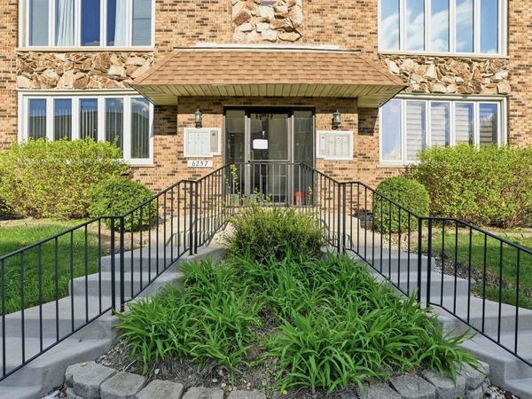6257 S Newland Avenue , Unit 1N, Chicago, IL 60638