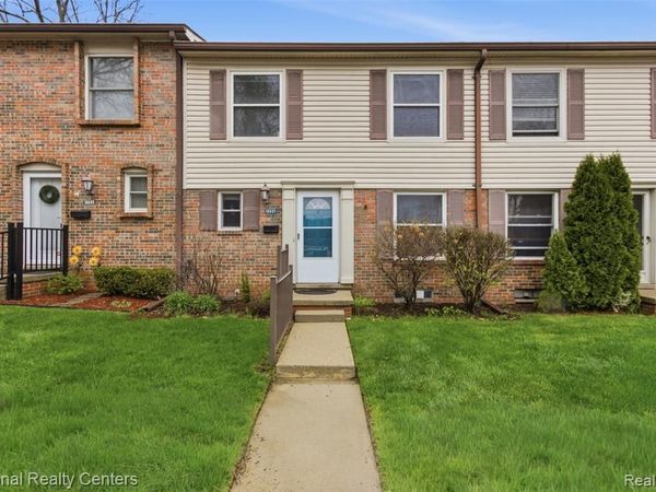 18691 Jamestown Circle , Northville, MI 48168