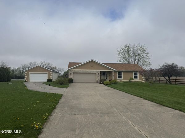 8335 County Road 3 , Swanton, OH 43558