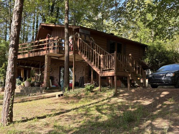 492 Lake Dr., Fulton, MS 38843