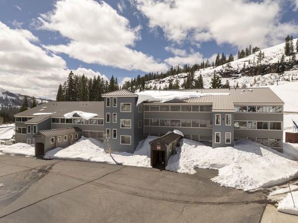 10150 Ski Ranch Road, Norden, CA 95724