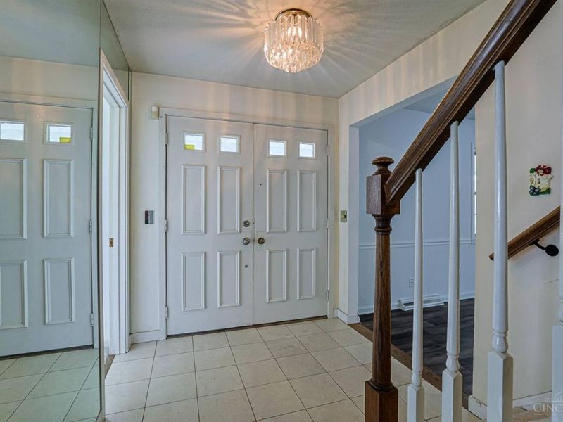 9566 Galecrest Drive, Springfield Twp., OH 45231 Photo 7