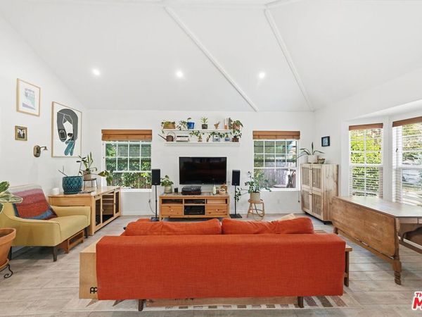 3830 W 59th Street, Los Angeles, CA 90043