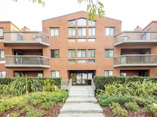 2425 S Norfolk Street, Unit 204, San Mateo, CA 94403