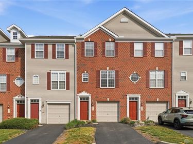 4324 Straight Arrow Rd, Beavercreek, OH 45430