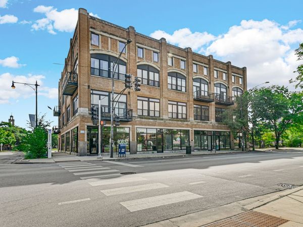 6300 S Woodlawn Street , Unit 305, Chicago, IL 60637